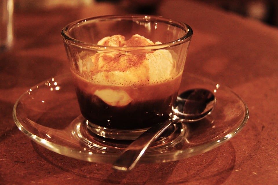 What to Eat in Italy: 40 Italian Dishes You Must Try Before You Die 28 Affogato, Italian Food, Italian cuisine, traditional Italian food, food in Italy, Italian dishes