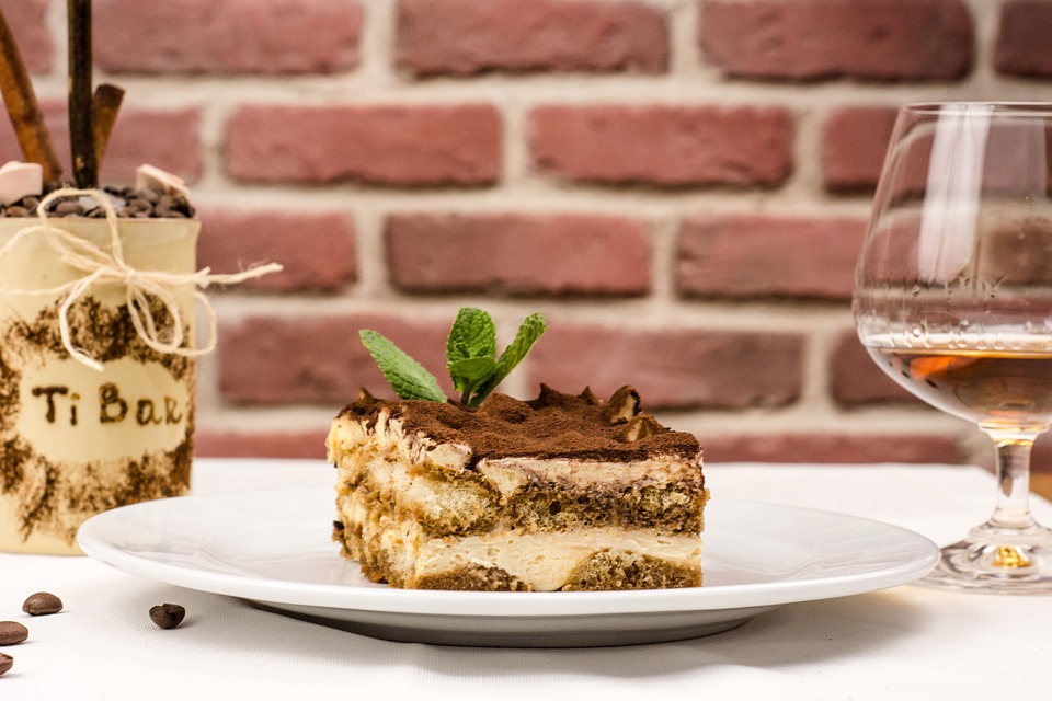 What to Eat in Italy: 40 Italian Dishes You Must Try Before You Die 33 Tiramisu, Italian Food, Italian cuisine, traditional Italian food, food in Italy, Italian dishes