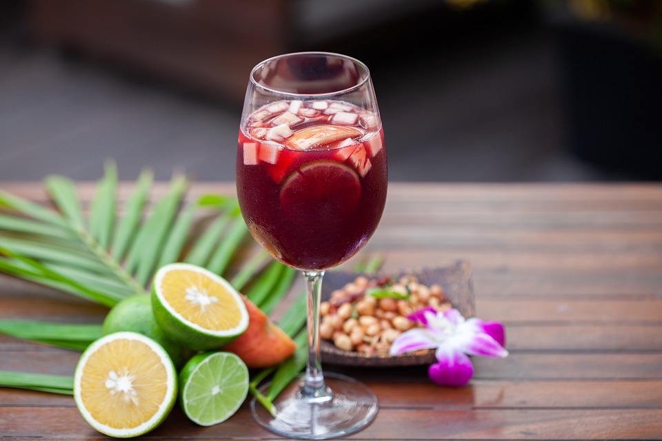Best Aruban Food: 44 Best Aruban Dishes And Traditional Food In Aruba To Try 45 Sangria, Spanish Food, spanish cuisine, traditional spanish food, food in Spain, Spanish dishes
