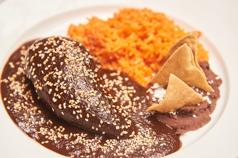 10 Mistakes Tourists Always Make in Oaxaca (And How to Avoid Them) 3 10 Common Mistakes to Avoid in Oaxaca and How to Avoid Them, How To Make Homemade Mole Poblano (Recipe Guide)