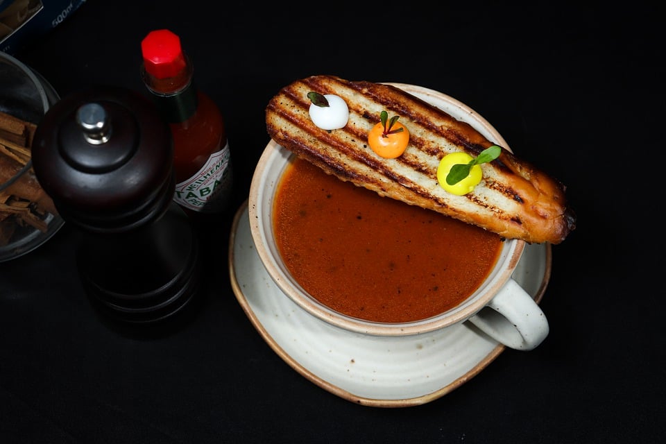 6 Tourist Traps to Avoid in Malaga Spain And How to Avoid Them, How to Make Gazpacho – Authentic Gazpacho (Recipe Guide)