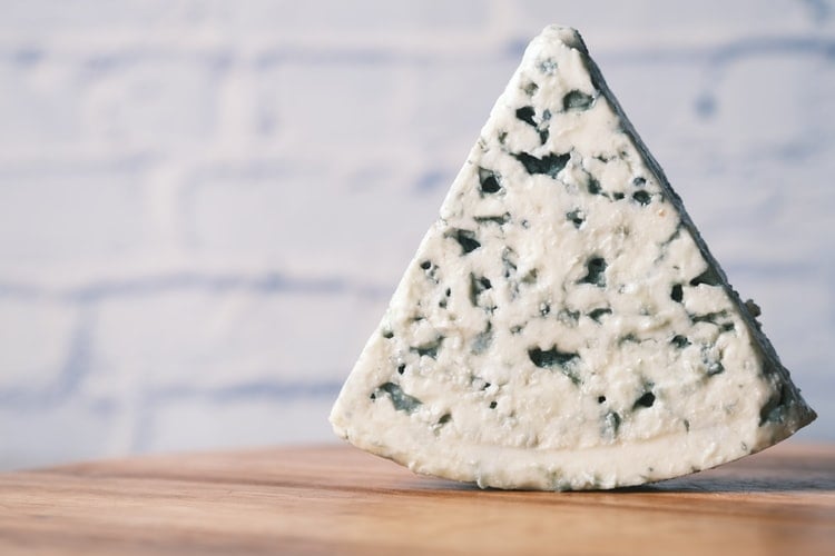 What to Eat in Italy: 40 Italian Dishes You Must Try Before You Die 27 Gorgonzola cheese, Italian Food, Italian cuisine, traditional Italian food, food in Italy, Italian dishes
