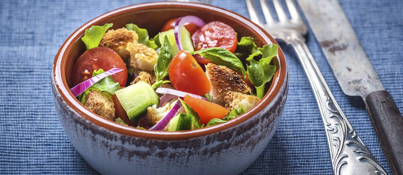 What to Eat in Italy: 40 Italian Dishes You Must Try Before You Die 16 Panzanella, Italian Food, Italian cuisine, traditional Italian food, food in Italy, Italian dishes