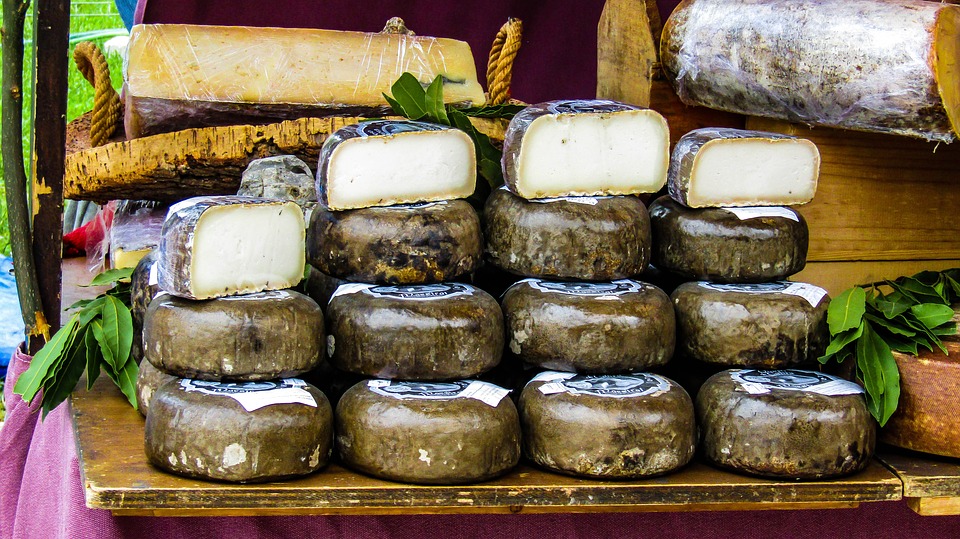 53 Spanish Foods That Will Change How You Think About Eating in Spain 4 Queso Manchego, Spanish Food, spanish cuisine, traditional spanish food, food in Spain, Spanish dishes