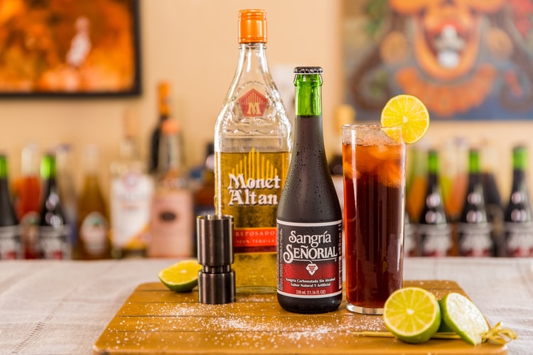 Mexican Drinks - 20 Best Mexican Beverages And Non Alcoholic Drinks In Mexico 12 Mexican drinks, Non-alcoholic drinks in Mexico, Mexican beverages, Sangria Senorial