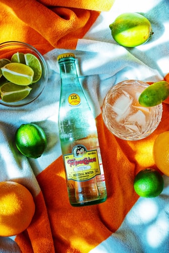 Mexican Drinks - 20 Best Mexican Beverages And Non Alcoholic Drinks In Mexico 20 Mexican drinks, Non-alcoholic drinks in Mexico, Mexican beverages, Mexican Sparkling Water, Topo Chico