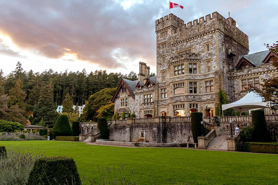 44 Most Instagrammable Places In Canada And Best Canada Instagram Spots 11 Canada instagram spots, most instagrammable places in Canada, instagrammable places in Canada, Canada photography, Canada photos, Hatley Park