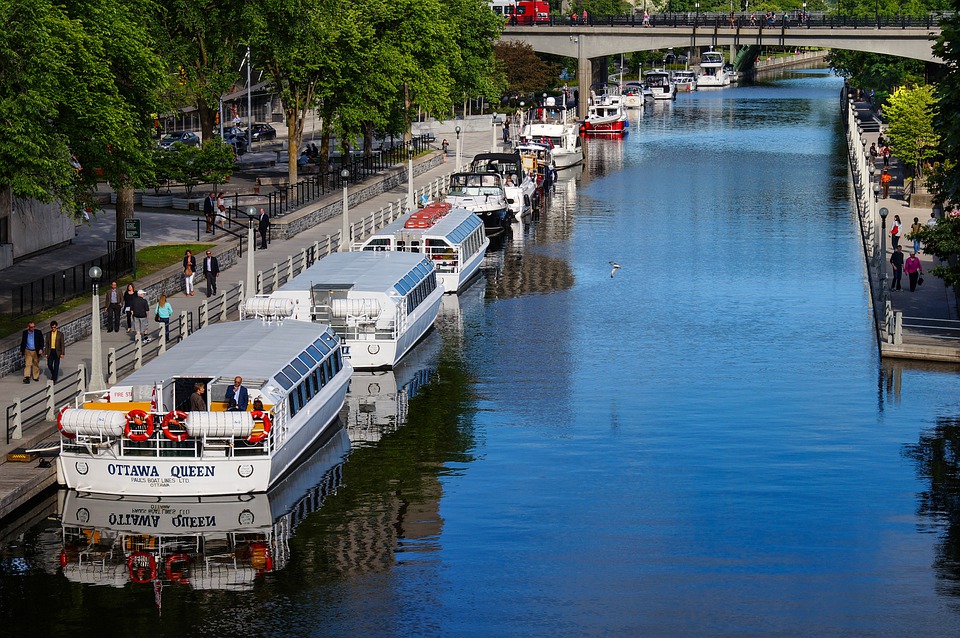 44 Most Instagrammable Places In Canada And Best Canada Instagram Spots 16 Canada instagram spots, most instagrammable places in Canada, instagrammable places in Canada, Canada photography, Canada photos, Rideau Canal