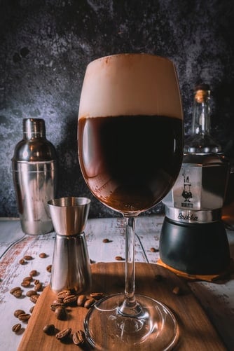 Best Irish Food - 38 Best Irish Dishes And Traditional Food In Ireland To Try 32 Irish Drink, Irish cuisine, Traditional Irish Food, drinks in Ireland, Irish dishes, Irish Coffee