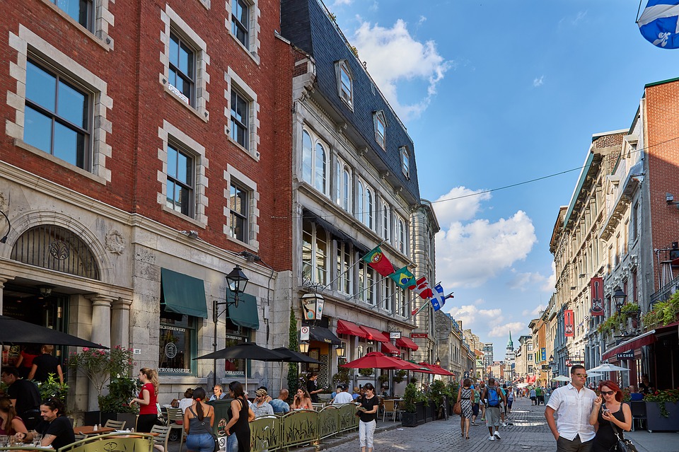 44 Most Instagrammable Places In Canada And Best Canada Instagram Spots 41 Canada instagram spots, most instagrammable places in Canada, instagrammable places in Canada, Canada photography, Canada photos, Old Montreal