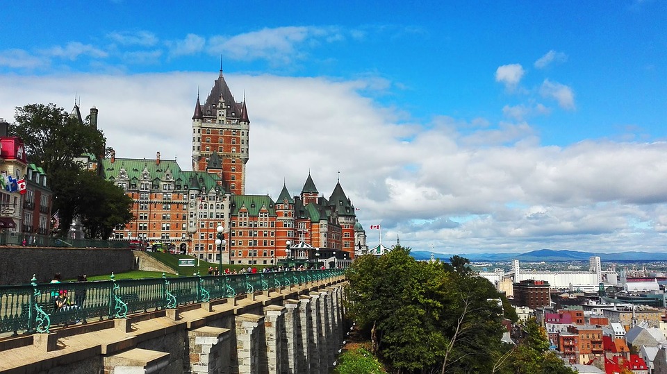 44 Most Instagrammable Places In Canada And Best Canada Instagram Spots 39 Canada instagram spots, most instagrammable places in Canada, instagrammable places in Canada, Canada photography, Canada photos, Old quebec