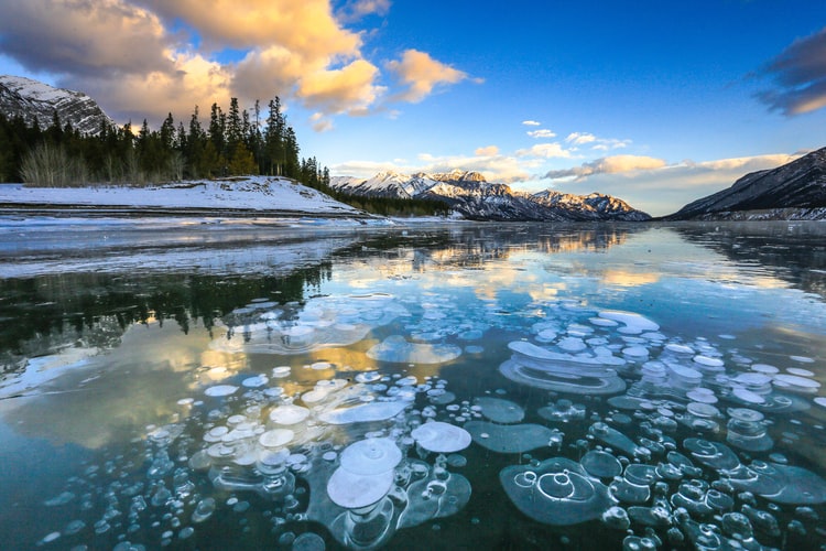 44 Most Instagrammable Places In Canada And Best Canada Instagram Spots 30 Canada instagram spots, most instagrammable places in Canada, instagrammable places in Canada, Canada photography, Canada photos, Abraham lake