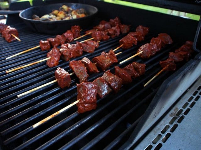 Best Peruvian Food: 47 Best Peruvian Dishes Abd Traditional Food to try 11 Peruvian Food, Peruvian cuisine, Traditional Peruvian Food, food in Peru, Peruvian dishes, Anticuchos de Corazon