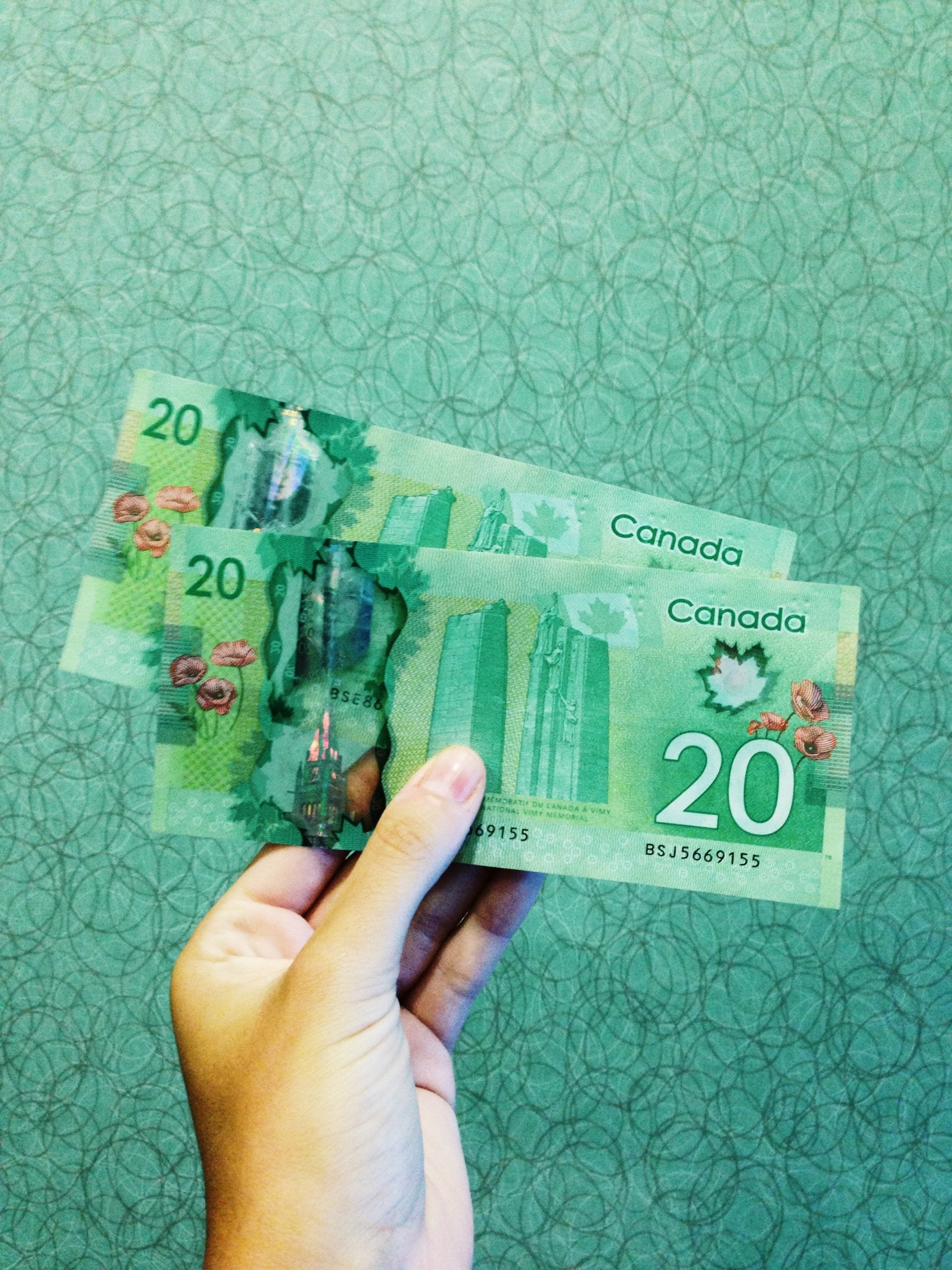 40 Canada Travel Tips And Things To Know Before Visiting Canada For First Timers 4 Canada travel tips, things to know before visiting Canada, facts about Canada, Canadian Dollars