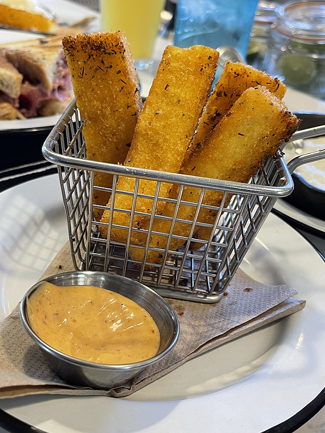 Best Aruban Food: 44 Best Aruban Dishes And Traditional Food In Aruba To Try 22 Aruba Food, Aruba cuisine, Traditional Aruban Food, food in Aruba, Aruban dishes, Aruba dishes, Aruban food, Funchi Polenta