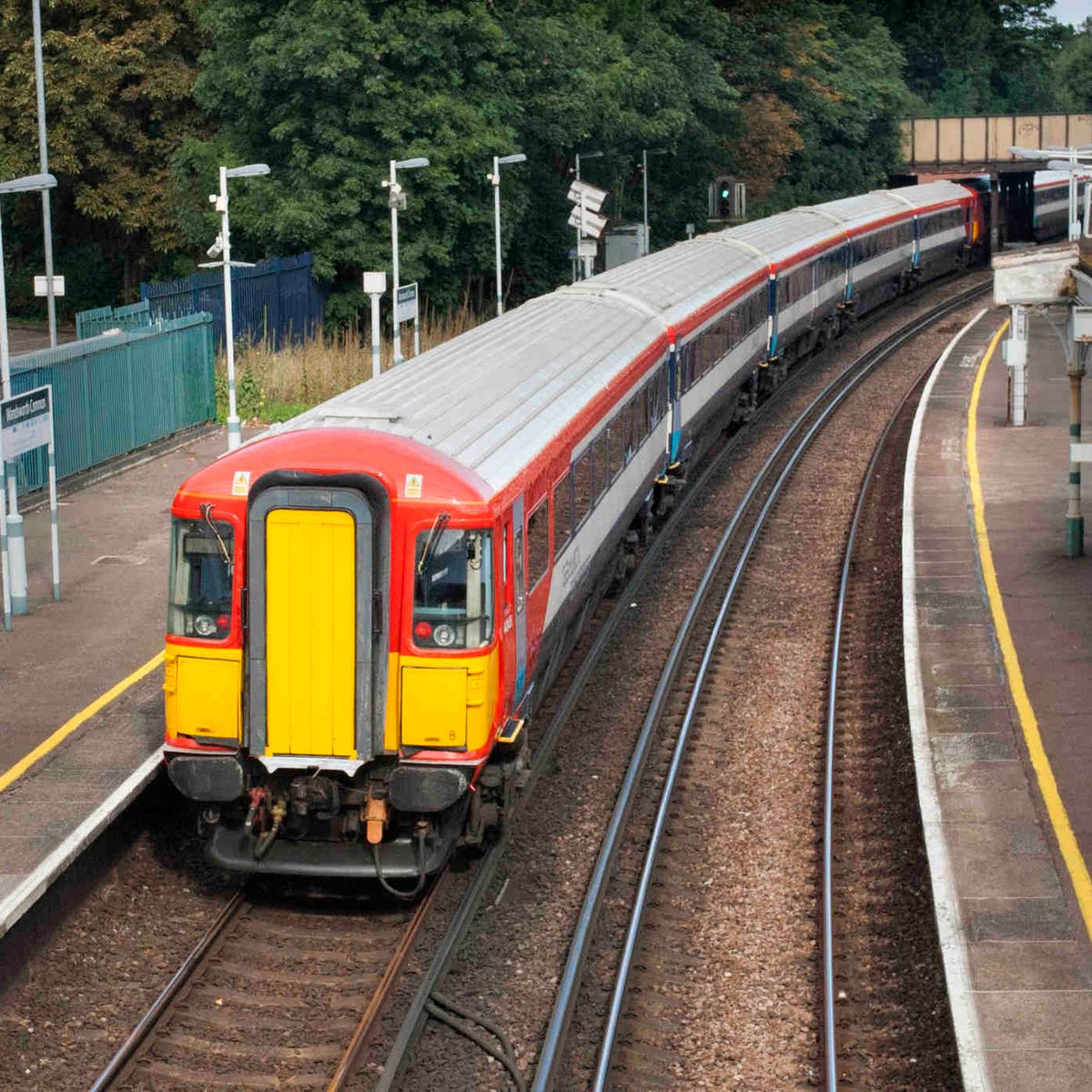 How To Get From Gatwick Airport To City Center Best Way 6 How To Get From Gatwick Airport To City Center - All Possible Ways, cheapest way from Gatwick airport to city center, gatwick airport to city center, london gatwick airport to city center, Gatwick Express Train