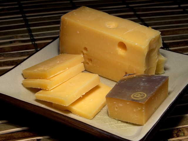 Best Aruban Food: 44 Best Aruban Dishes And Traditional Food In Aruba To Try 31 Aruba Food, Aruba cuisine, Traditional Aruba Food, food in Aruba, Aruba dishes, Aruban food, Aruban dishes, Aruban cuisine, Gouda Cheese