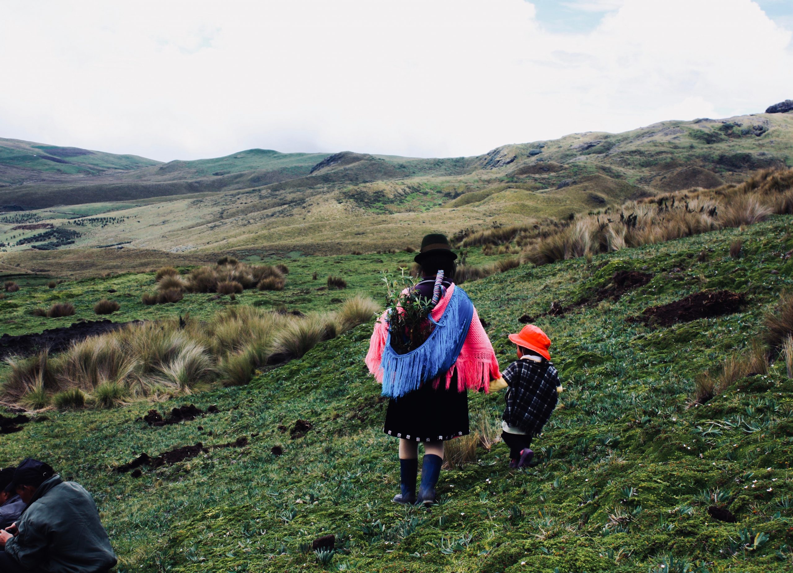 WHAT TO WEAR IN ECUADOR: OUR ECUADOR PACKING LIST AND WHAT TO PACK FOR ECUADOR 5 What to wear in Ecuador, what to pack for Ecuador, Ecuador packing list