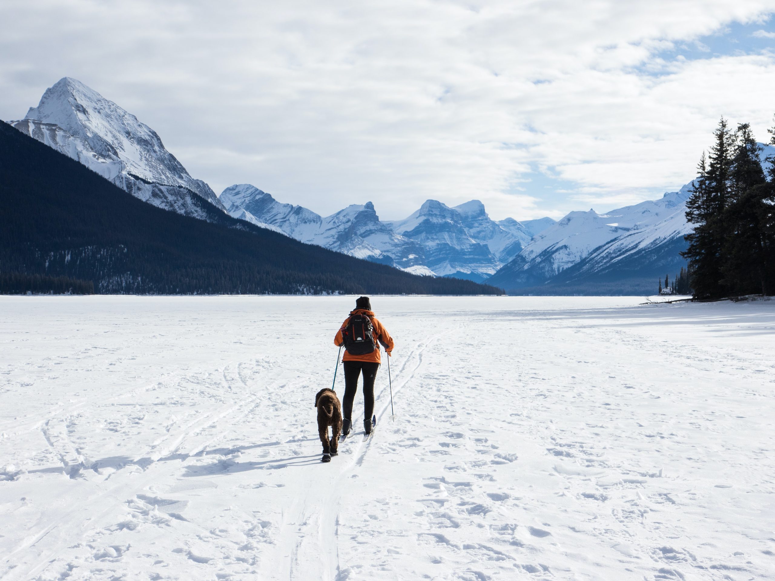 WHAT TO WEAR IN CANADA: OUR CANADA PACKING LIST AND WHAT TO PACK FOR CANADA 14 What To Wear In Canada, Canada Packing List, What To Pack For Canada