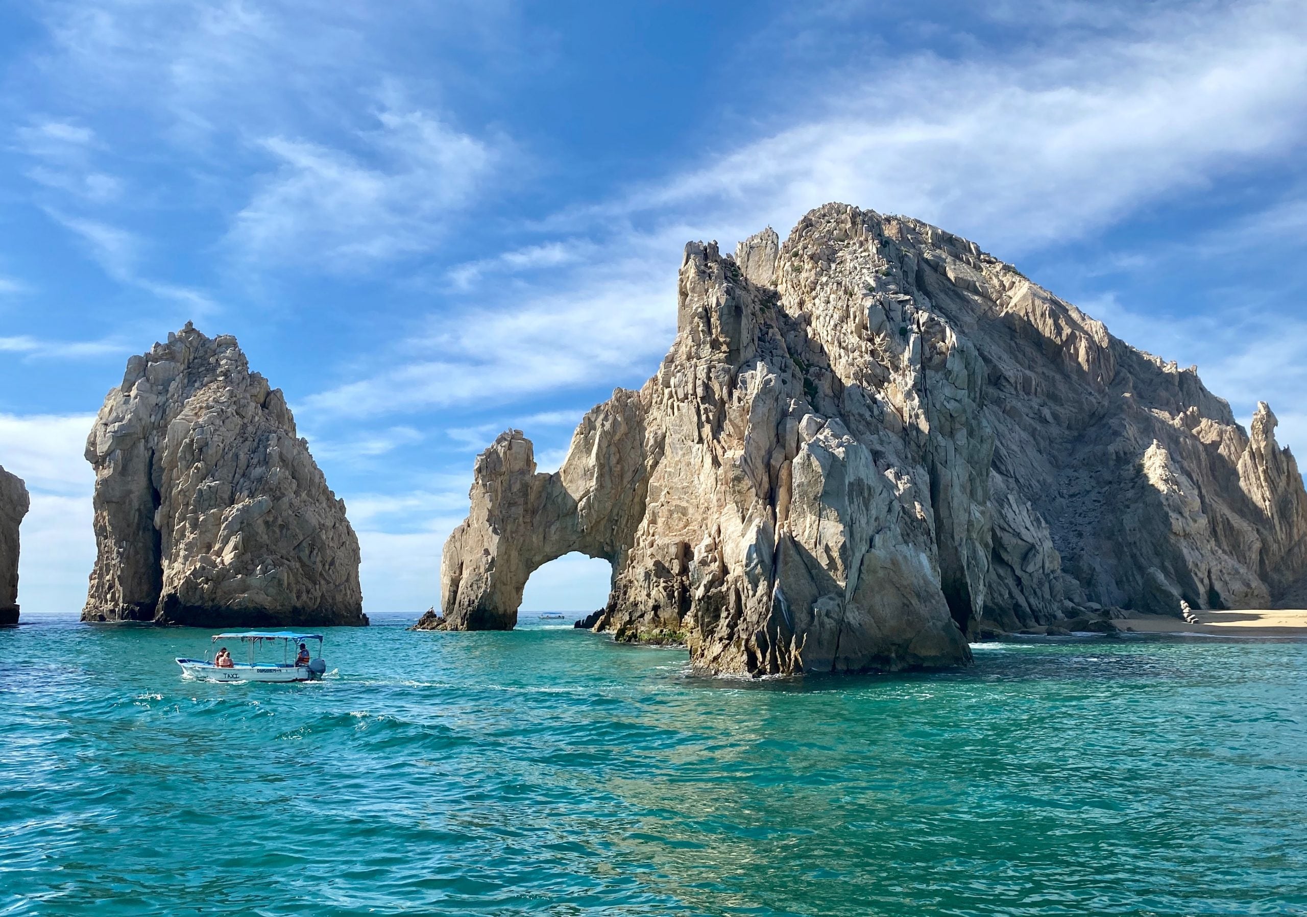 How To Get From Los Cabos Airport To City Center - All Possible Ways, cheapest way from Los Cabos airport to city center, Los Cabos airport to city center