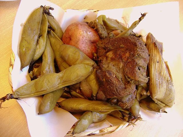 Best Peruvian Food: 47 Best Peruvian Dishes Abd Traditional Food to try 28 Peruvian Food, Peruvian cuisine, Traditional Peruvian Food, food in Peru, Peruvian dishes, Pachamanca