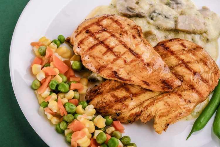 Best Peruvian Food: 47 Best Peruvian Dishes Abd Traditional Food to try 13 Peruvian Food, Peruvian cuisine, Traditional Peruvian Food, food in Peru, Peruvian dishes, Pollo a la brasa