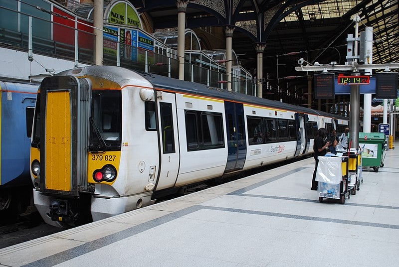 
How To Get From Heathrow Airport To City Center - All Possible Ways, cheapest way from Heathrow airport to Downtown, cheapest way from Heathrow airport to city, Heathrow airport to city center, Heathrow airport to downtown, Heathrow Bus Airport, Bus Heathrow Airport to London City Center