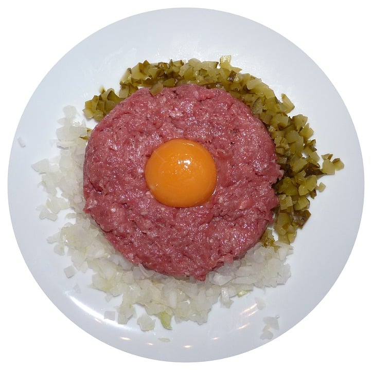 Best Belgian Food - 40 Best Belgian Dishes And Traditional Food In Belgium To Try 23 Belgium Food, Belgium cuisine, Traditional Belgium Food, food in Belgium, Belgium dishes, Belgian food, Belgian dishes, Belgian cuisine, steak tartare