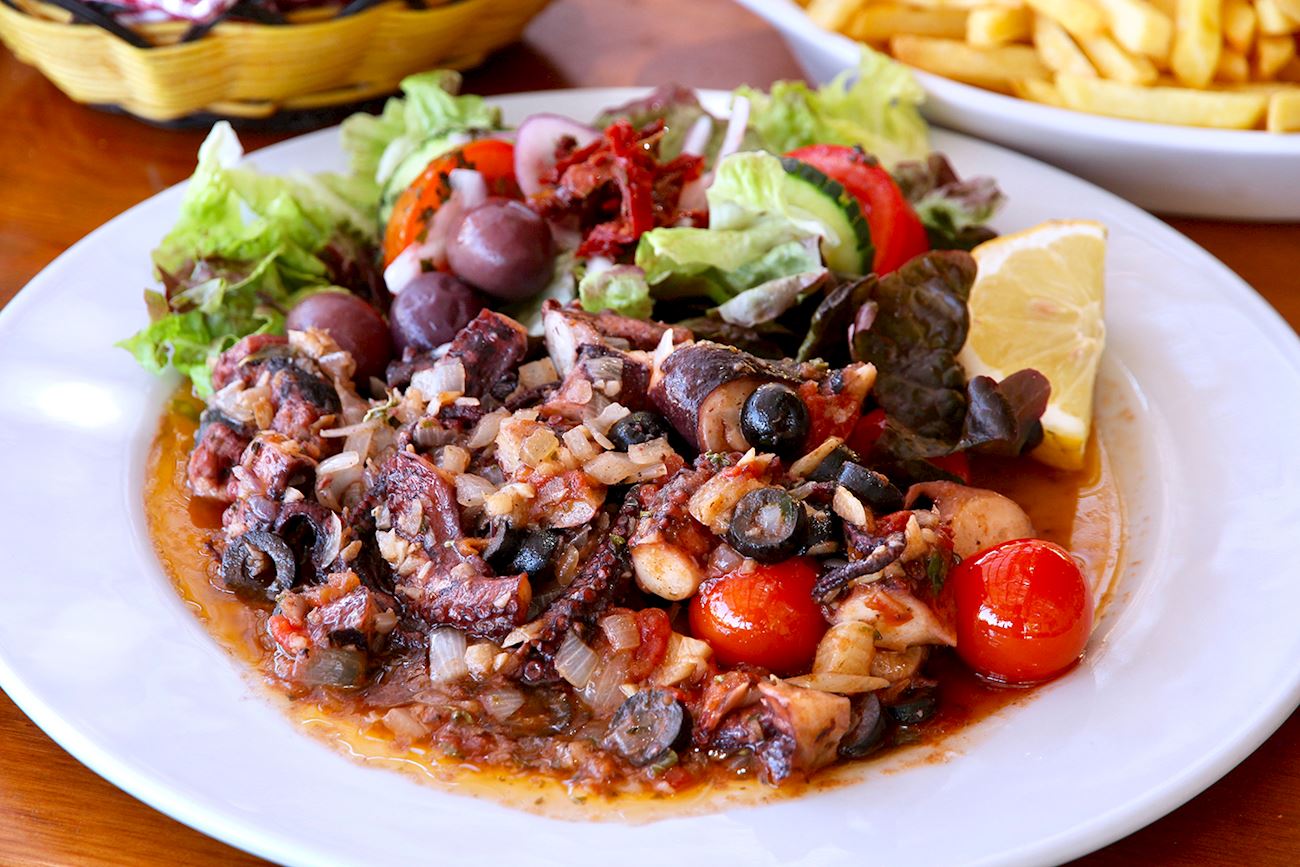 Best Maltese Food - 33 Best Maltese Food And Traditional Food In Malta To Try 15 Maltese Food, Maltese cuisine, Traditional Maltese Food, food in Malta, Maltese dishes, Stuffat tal-qarnit