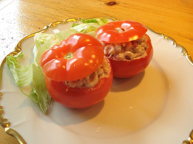 Best Belgian Food - 40 Best Belgian Dishes And Traditional Food In Belgium To Try 22 Belgium Food, Belgium cuisine, Traditional Belgium Food, food in Belgium, Belgium dishes, Belgian food, Belgian dishes, Belgian cuisine, tomato with shrimp