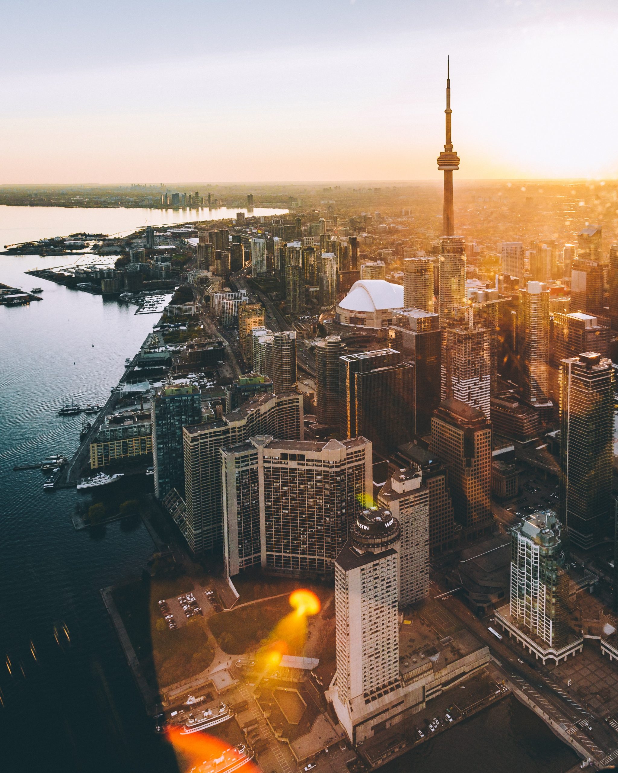 WHAT TO WEAR IN CANADA: OUR CANADA PACKING LIST AND WHAT TO PACK FOR CANADA 7 What To Wear In Canada, Canada Packing List, What To Pack For Canada