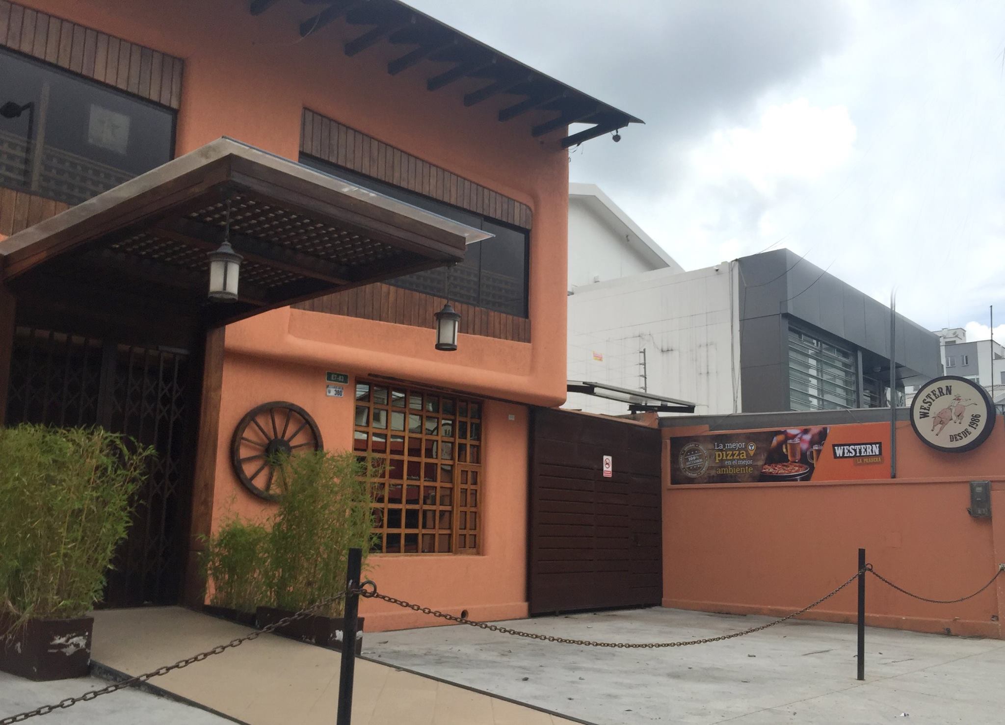 Quito Food - 30 Best Restaurants In Quito And Where To Eat 14 restaurants in quito, best restaurants in quito, where to eat in quito, quito food, quito restaurants, Western Bar-Pizzeria