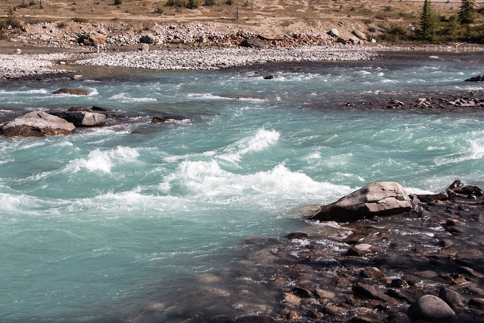 44 Most Instagrammable Places In Canada And Best Canada Instagram Spots 37 Canada instagram spots, most instagrammable places in Canada, instagrammable places in Canada, Canada photography, Canada photos, Athabasca river