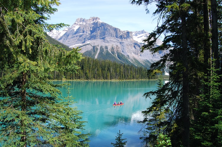 44 Most Instagrammable Places In Canada And Best Canada Instagram Spots 28 Canada instagram spots, most instagrammable places in Canada, instagrammable places in Canada, Canada photography, Canada photos, Emerald lake