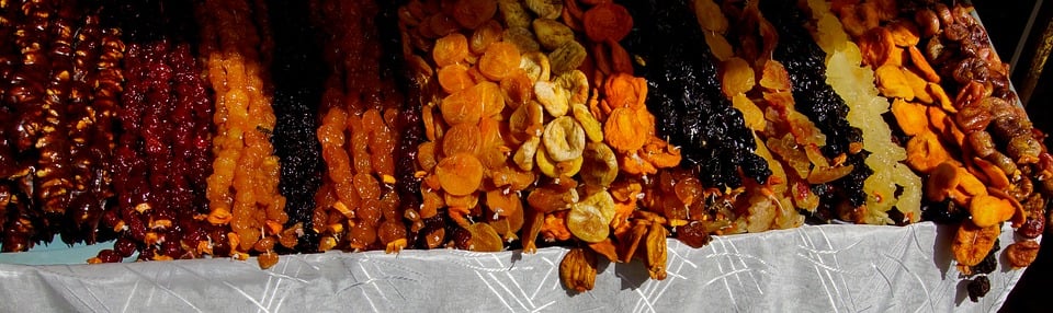 Armenian dessert, Armenia food, Armenia cuisine, traditional food in Armenia, Armenia snacks, Armenia desserts, dried fruits