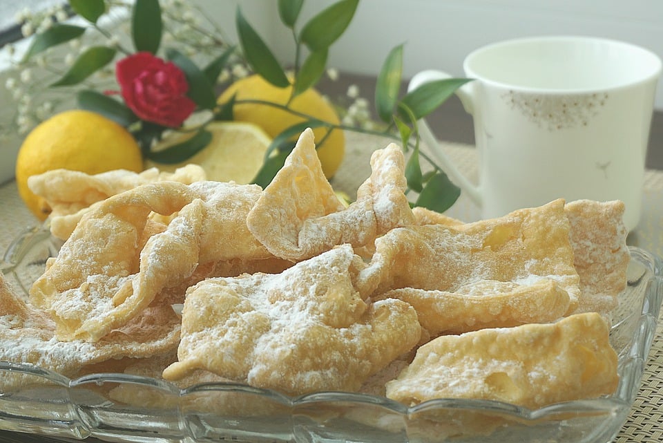 Best Polish Food - 50 Polish Dishes And Traditional Food In Poland To Try 41 Polish Snacks, Traditional Polish Snacks and Desserts, traditional food in Poland, Poland Snacks, Polish Desserts, Poland Desserts, faworki