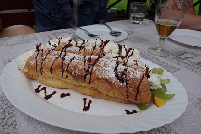 Best Slovenian Food - 42 Best Slovenian Dishes And Traditional Food In Slovenia To Try 23 Slovenian Snacks, Traditional Slovenian dessert and snacks, Slovenia snacks, Slovenia cuisine, traditional dessert and snacks in Slovenia, Slovenian desserts, Slovenia desserts, pohorska omleta