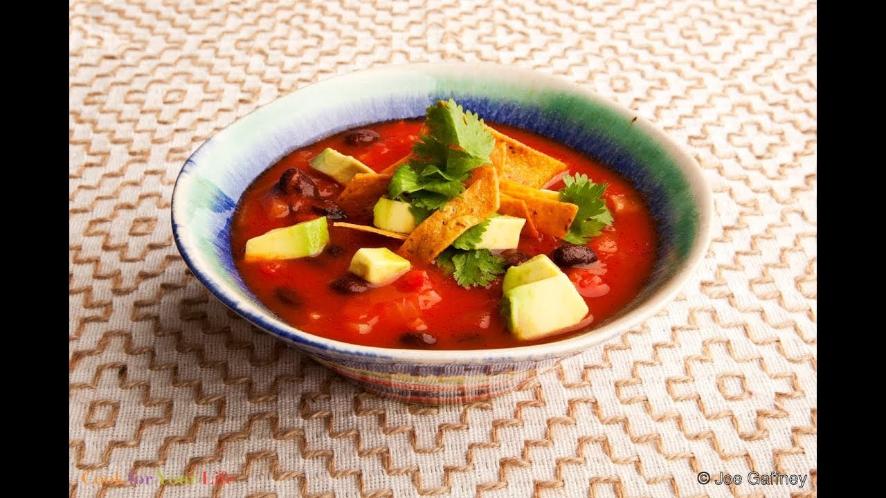 Vegetarian tortilla soup ,vegetarian food in Canada, vegan food in Canada, Canadian vegetarian dishes, vegan in Canada, vegetarian in Canada