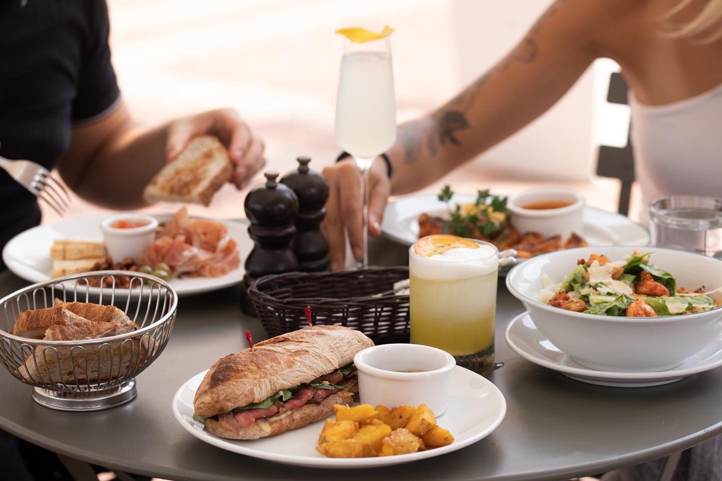 Cartagena Food - 30 Best Restaurants In Cartagena And Where To Eat 12 restaurants in cartagena, best restaurants in cartagena, where to eat in Cartagena, restaurants in cartagena colombia, restaurants cartagena, Cartagena food, best Cartagena restaurants, El BARÓN