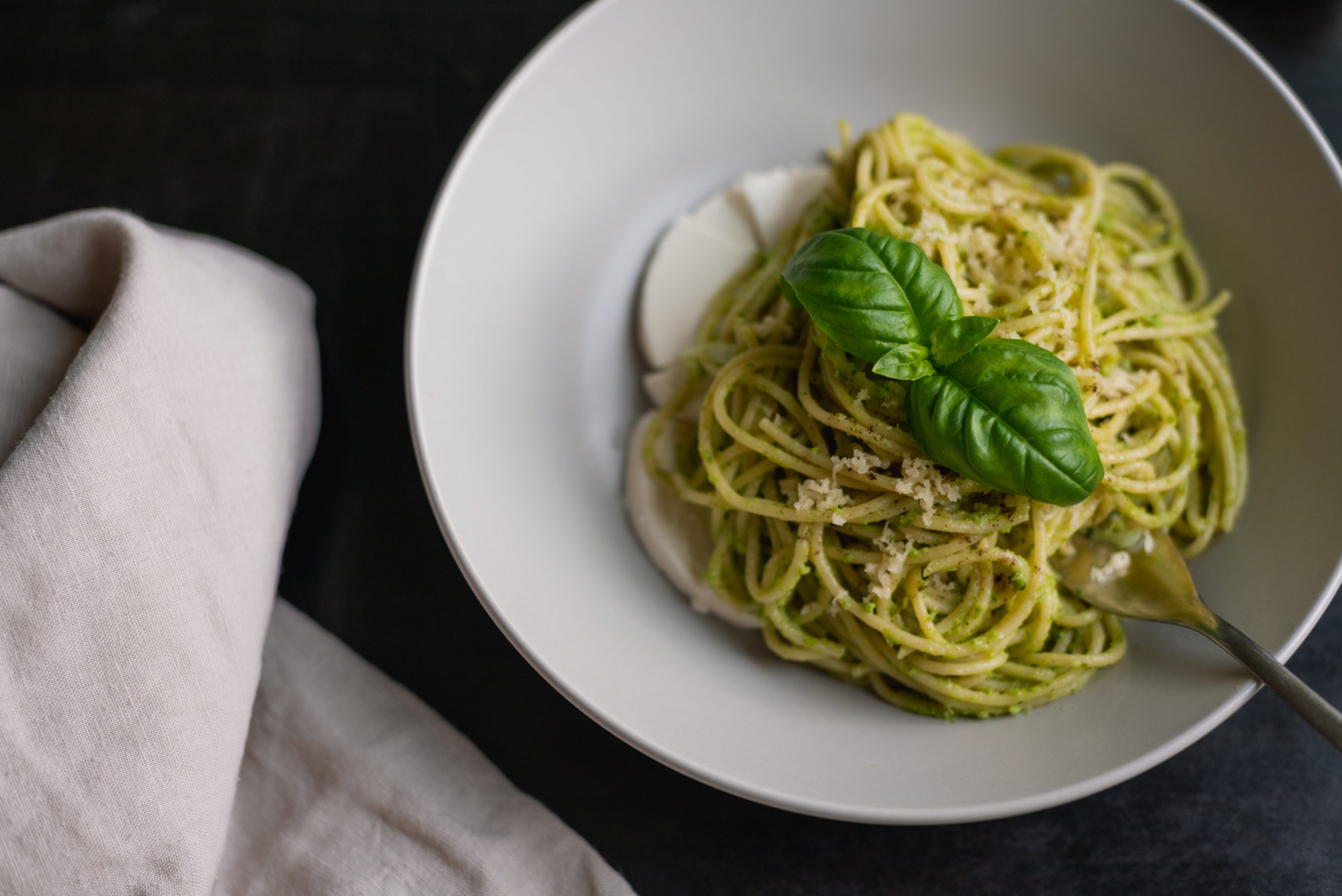 Vegetarian Food In Morocco: 33 Best Moroccan Vegetarian Dishes And Vegan Food In Morocco. 17 Spaghetti Moroccan Style With Spinach and Walnut Pesto - Vegetarian and Vegan Dishes in Morocco