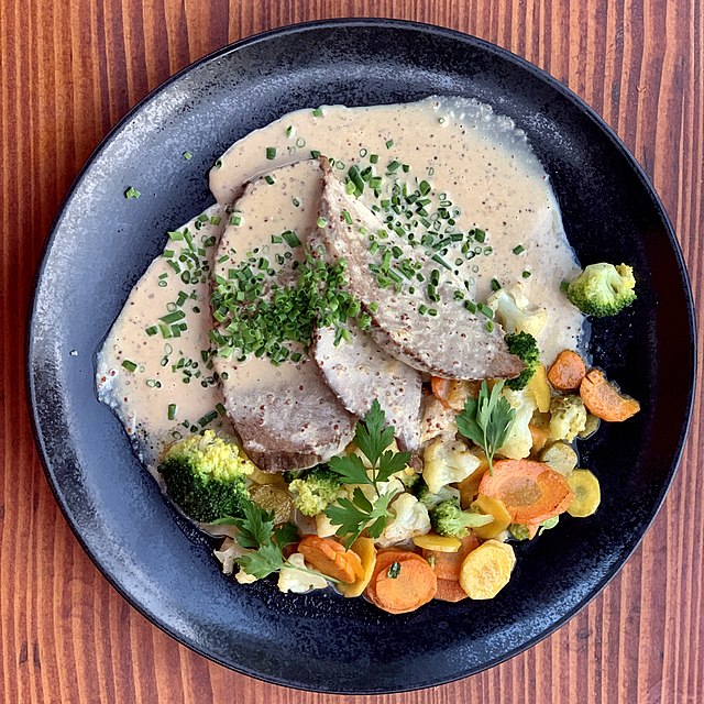 Best Austrian Food - 40 Best Austrian Dishes And Traditional Food In Austria To Try 11 Austrian Food, Traditional Austrian Food, Austria Food, Austrian cuisine, traditional food in Austria, Austria cuisine, Austrian dishes, Austria dishes, tafelspitz