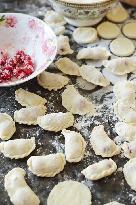 Best Ukrainian Food - 50 Best Ukrainian Dishes And Traditional Food In Ukraine To Try 6 Ukraine Food, Ukraine cuisine, Traditional Ukraine Food, food in Ukraine, Ukraine dishes, Ukrainian food, Ukrainian dishes, Ukrainian cuisine, varenyky