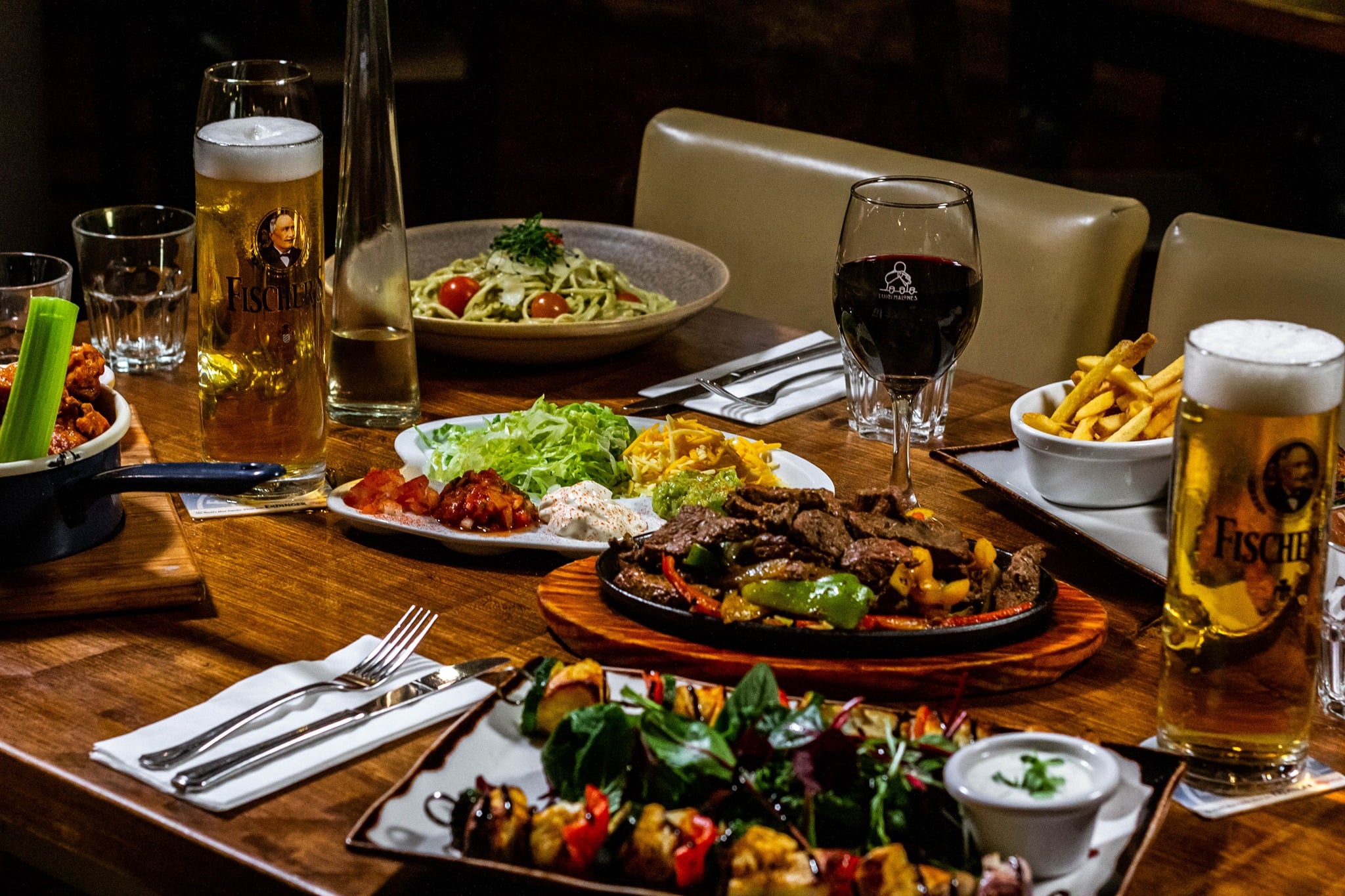 Dublin Food - 30 Best Restaurants in Dublin and Where to Eat 8 Restaurants in Dublin, best restaurants in Dublin, restaurants Dublin, Dublin restaurants, where to eat in Dublin, Dublin food, luigi malones