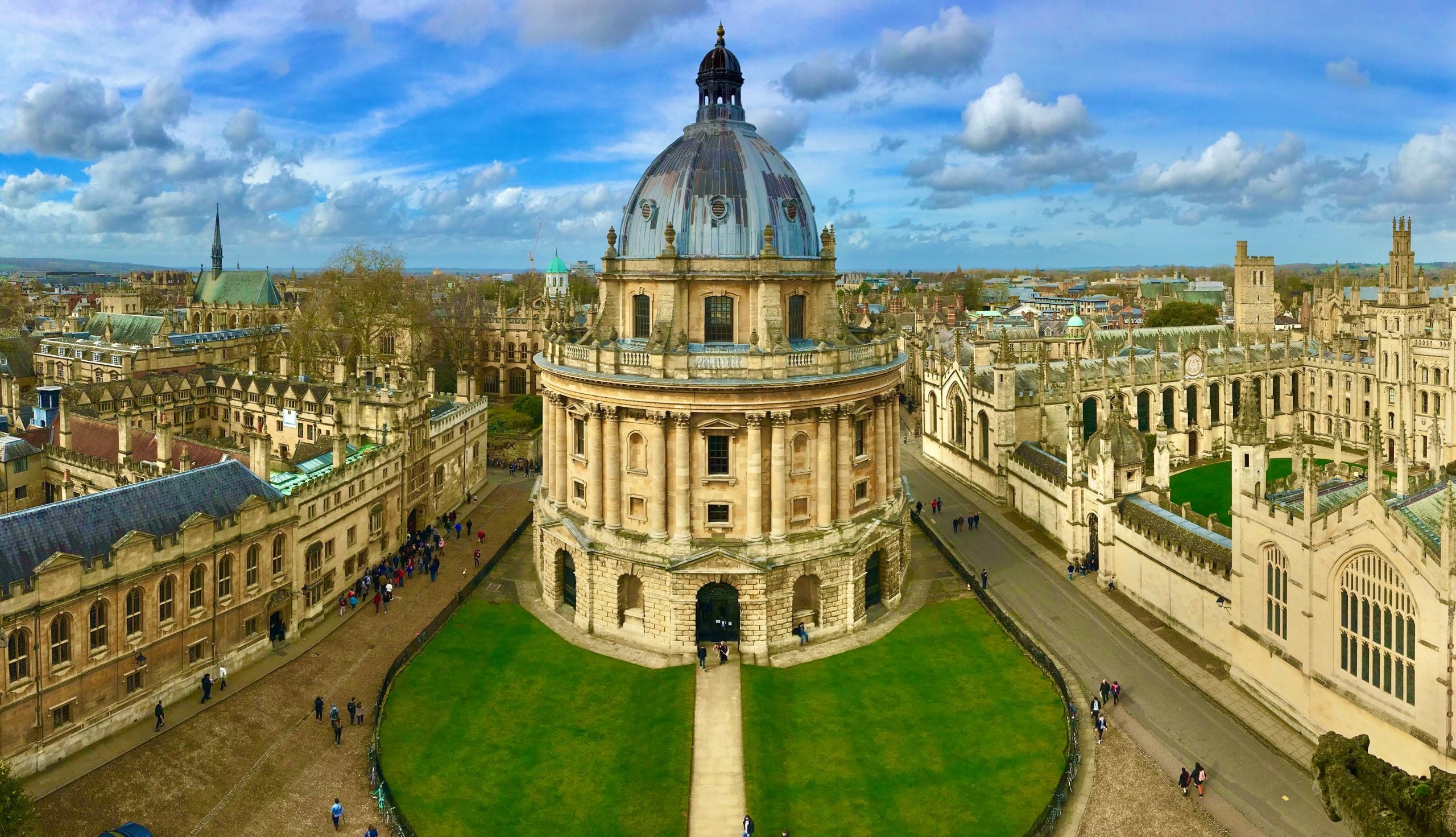 How To Get From Gatwick Airport To Oxford Best Way 4 How To Get From Gatwick Airport To Oxford - All Possible Ways, cheapest way from Gatwick airport to Oxford, Gatwick airport to Oxford, Gatwick Airport Bus, Bus Gatwick Airport to Oxford