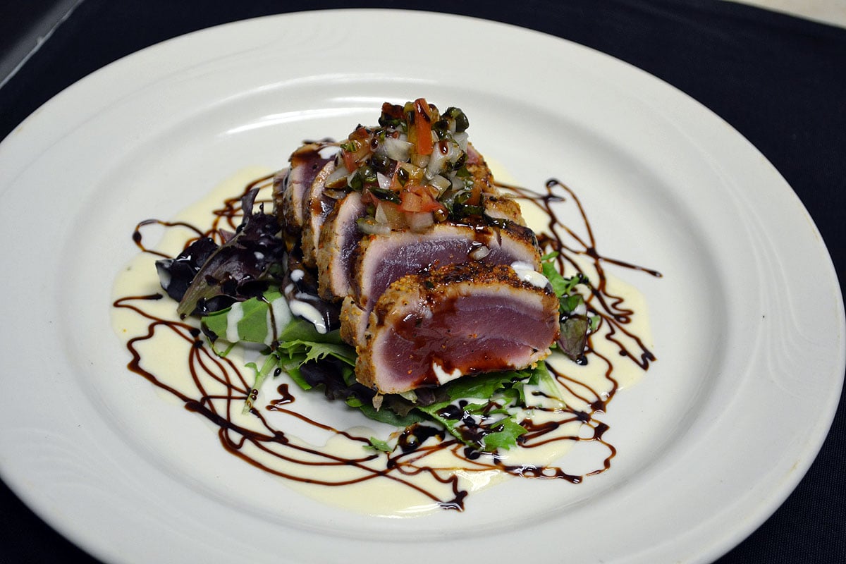 Kihei Food - 15 Best Restaurants In Kihei And Where To Eat 4 Cuatro Restaurant, Kihei restaurants, restaurants in Kihei, plant based restaurants in Kihei, vegetarian restaurants in Kihei, vegan restaurants in Kihei, Kihei food, where to eat in Kihei, vegan in Kihei, vegetarian in Kihei