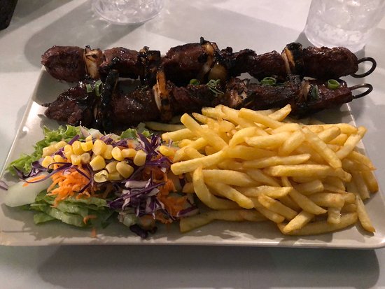 Moorea Food - 30 Best Restaurants In Moorea 12 MANUIA GRILL , Moorea restaurants, restaurants in Moorea, plant based restaurants in Moorea, vegetarian restaurants in Moorea, vegan restaurants in Moorea, Moorea food, where to eat in Moorea, vegan in Moorea, vegetarian in Moorea