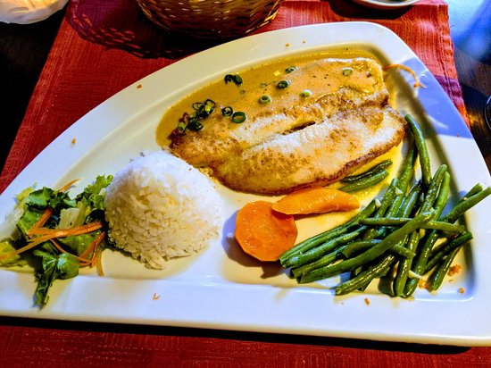 Moorea Food - 30 Best Restaurants In Moorea 5 RUDY'S, Moorea restaurants, restaurants in Moorea, plant based restaurants in Moorea, vegetarian restaurants in Moorea, vegan restaurants in Moorea, Moorea food, where to eat in Moorea, vegan in Moorea, vegetarian in Moorea