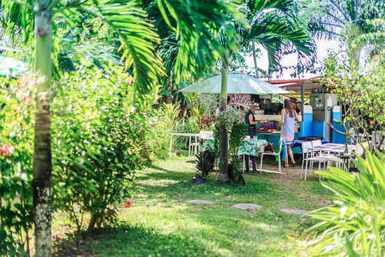 Moorea Food - 30 Best Restaurants In Moorea 25 LILIKOI GARDEN CAFE, Moorea restaurants, restaurants in Moorea, plant based restaurants in Moorea, vegetarian restaurants in Moorea, vegan restaurants in Moorea, Moorea food, where to eat in Moorea, vegan in Moorea, vegetarian in Moorea