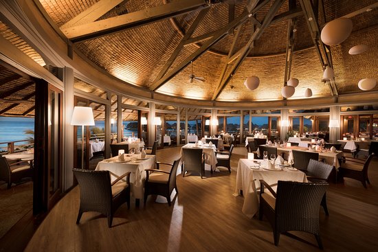 Moorea Food - 30 Best Restaurants In Moorea 13 ARII VAHINE RESTAURANT, Moorea restaurants, restaurants in Moorea, plant based restaurants in Moorea, vegetarian restaurants in Moorea, vegan restaurants in Moorea, Moorea food, where to eat in Moorea, vegan in Moorea, vegetarian in Moorea