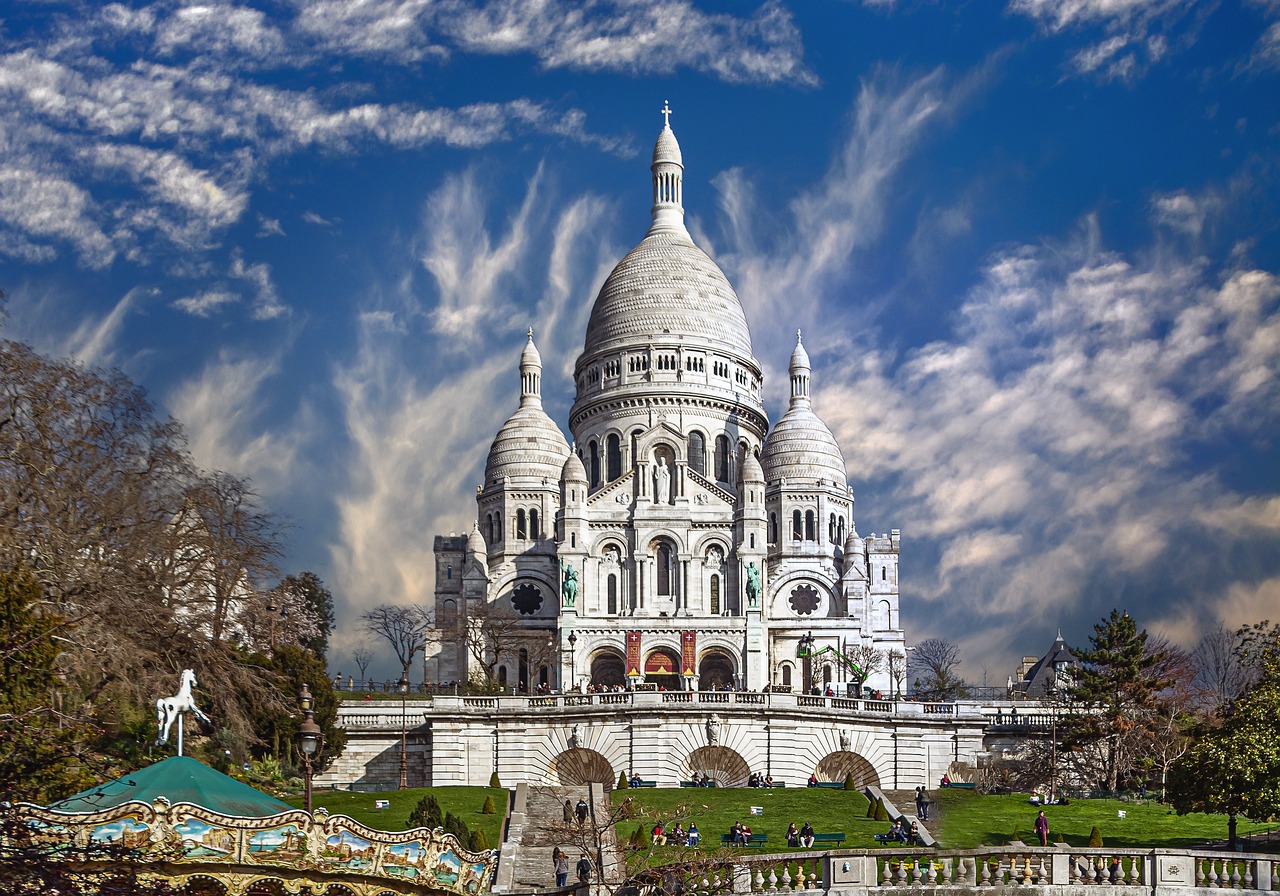 6 Best Destinations In Europe For Couples 5 montmartre